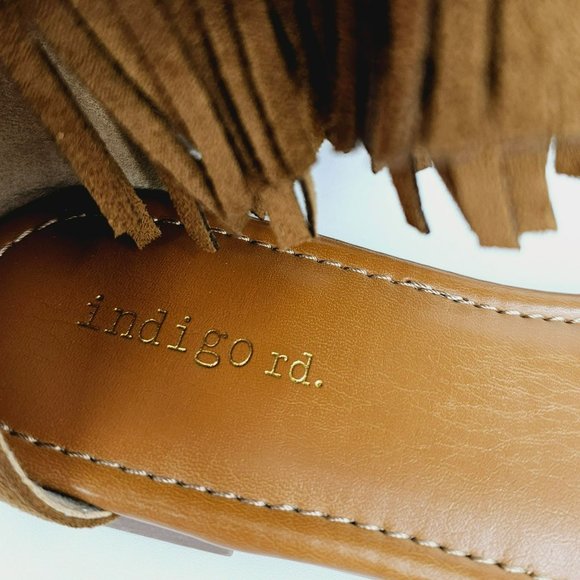Indigo Rd Cross Fringe Sandals 8.5 Brown Ankle Cuff Zip Back Studs T Strap Boho - Picture 3 of 14